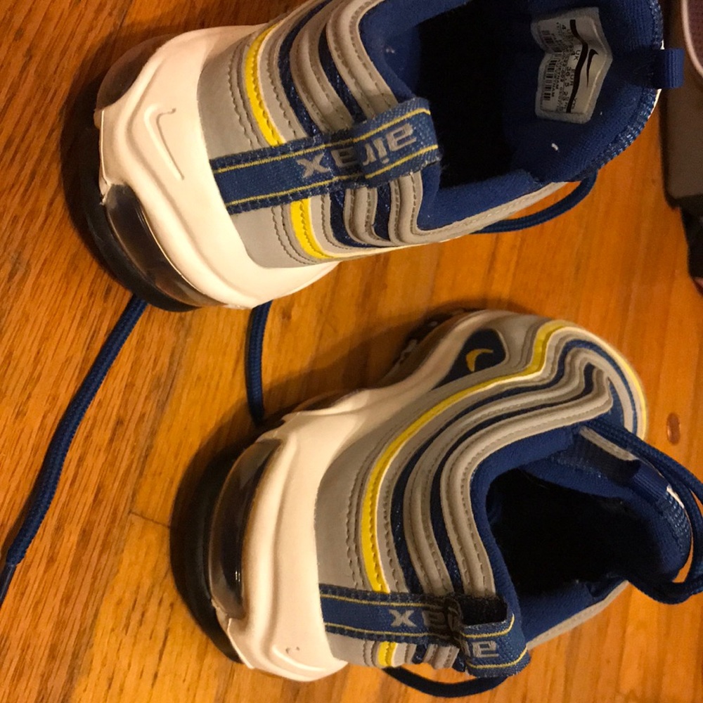 Shoes - Picture 3 of 3